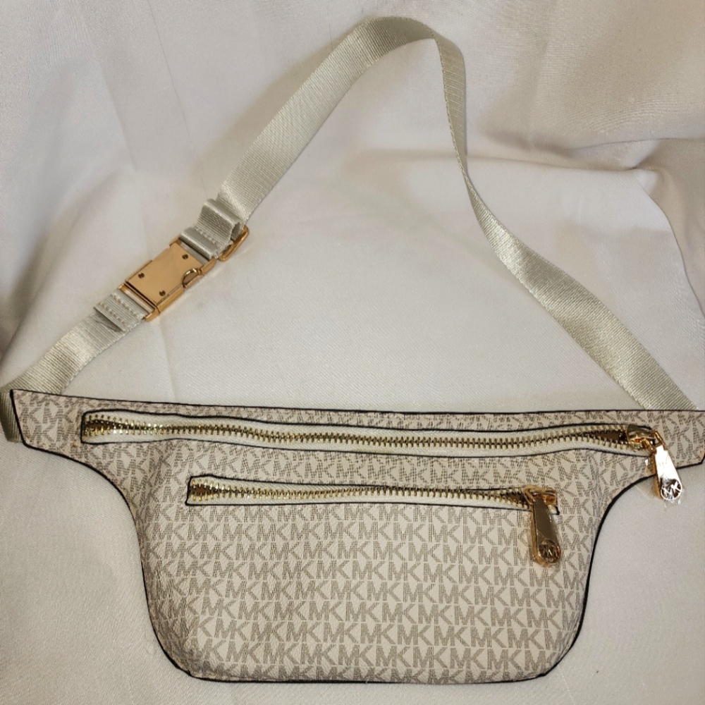 Michael KORS Cream/white Monogram Bum Bag